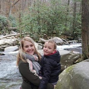 Meet your Posher, Stephanie